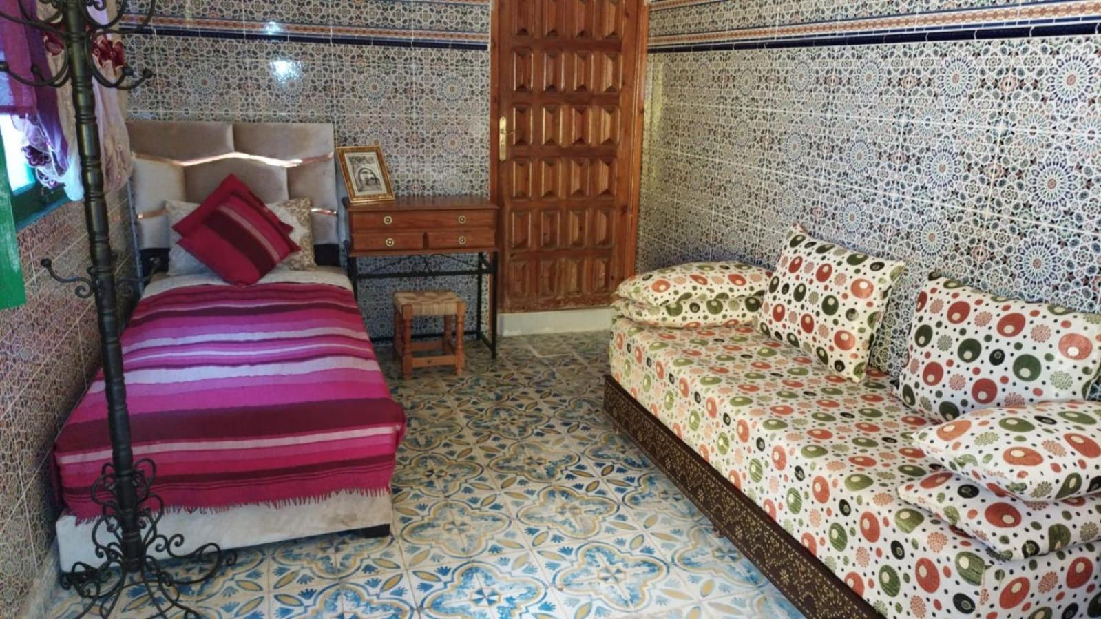 Ryad Bab Berdaine Meknès Rum bild